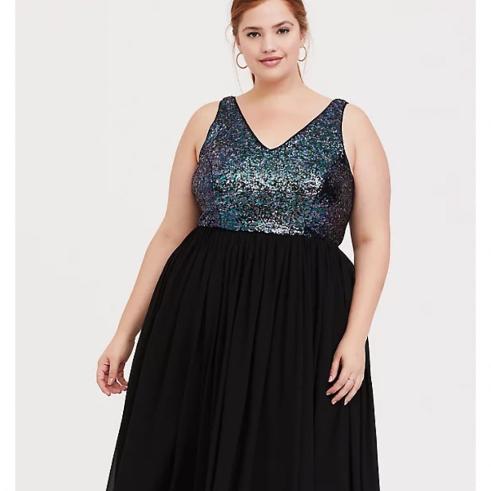 Torrid Sequin double v-neck Special Occasion party dress